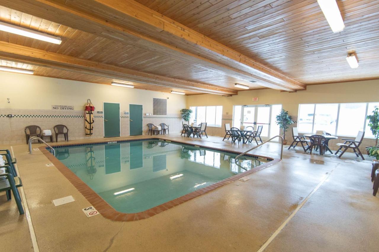 Holiday Inn Express & Suites Marquette By Ihg Exteriör bild