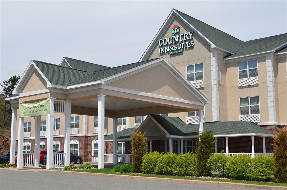 Holiday Inn Express & Suites Marquette By Ihg Exteriör bild