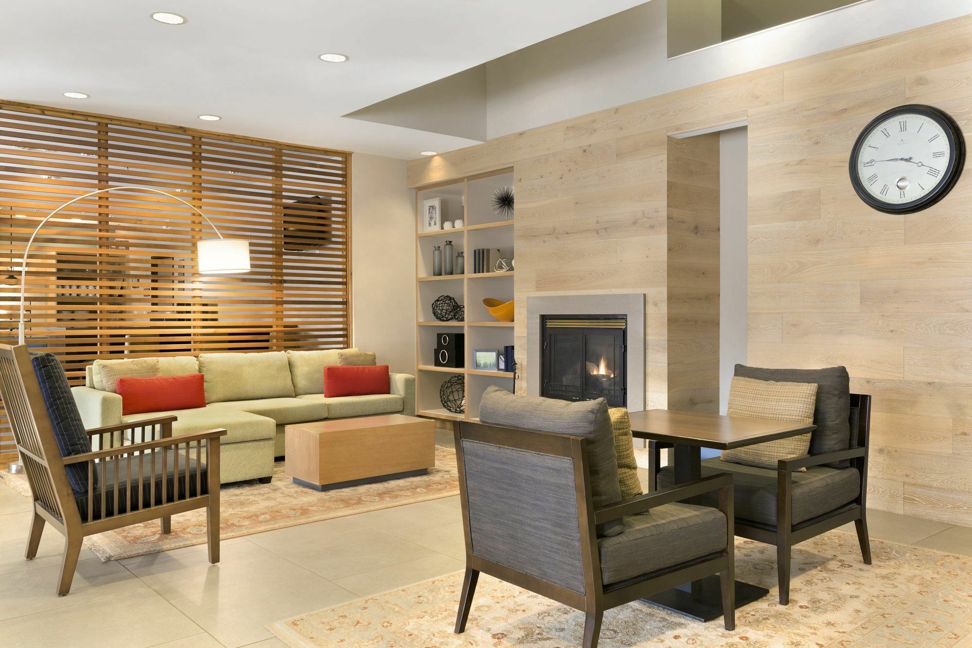 Holiday Inn Express & Suites Marquette By Ihg Exteriör bild