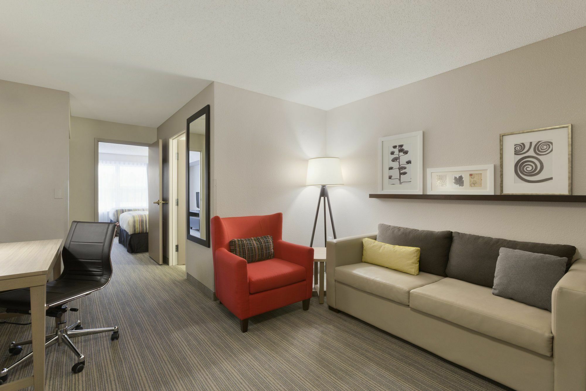 Holiday Inn Express & Suites Marquette By Ihg Exteriör bild