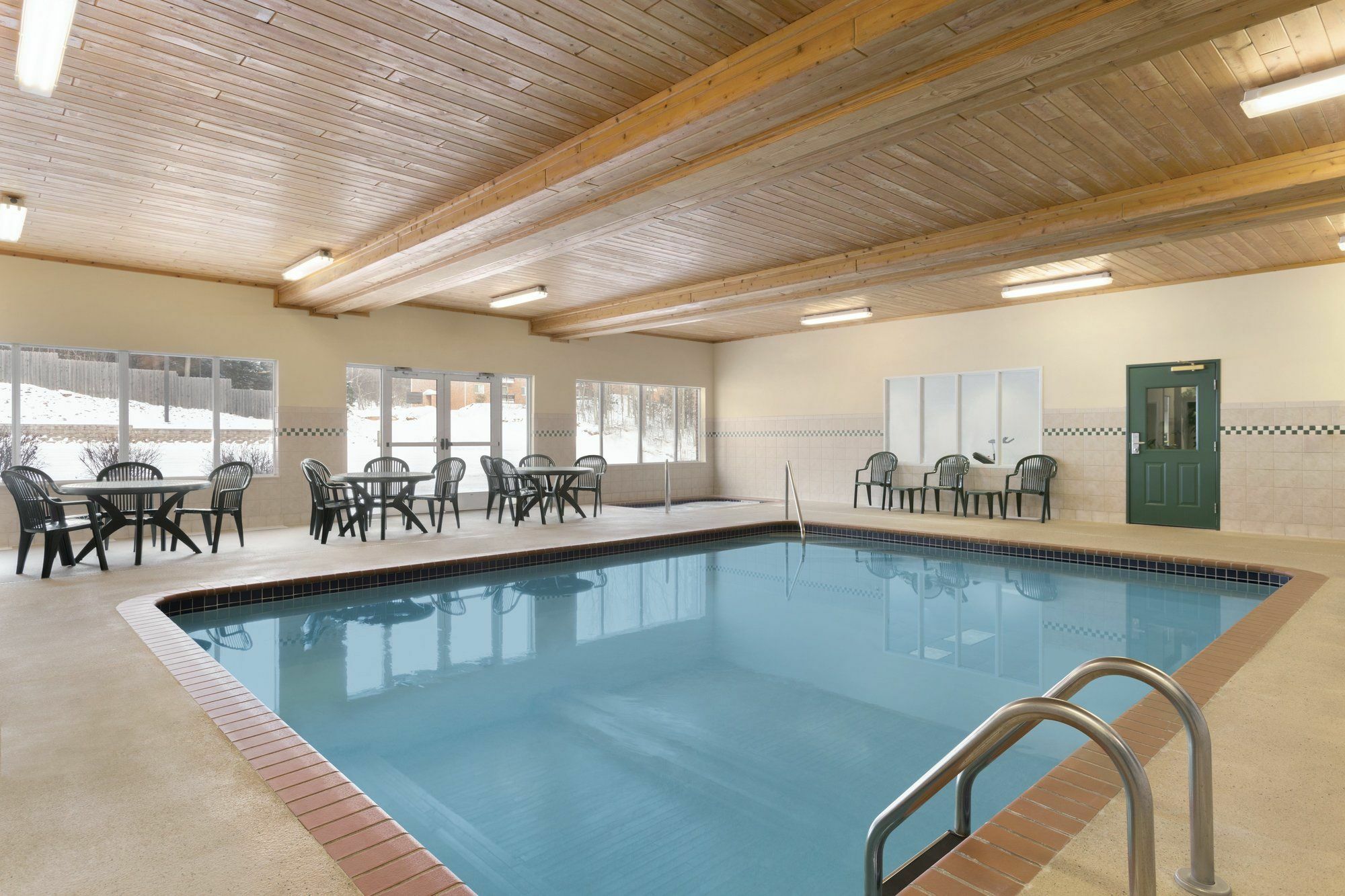 Holiday Inn Express & Suites Marquette By Ihg Exteriör bild
